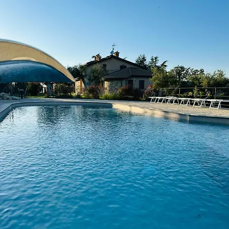 Madonna Carradori Country 3*