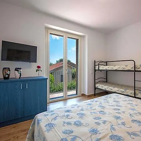 Madonna Carradori Country 3*