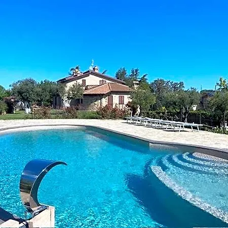 Madonna Carradori Country 3* Offagna