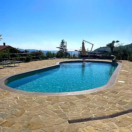 Madonna Carradori Country Bed & Breakfast Offagna