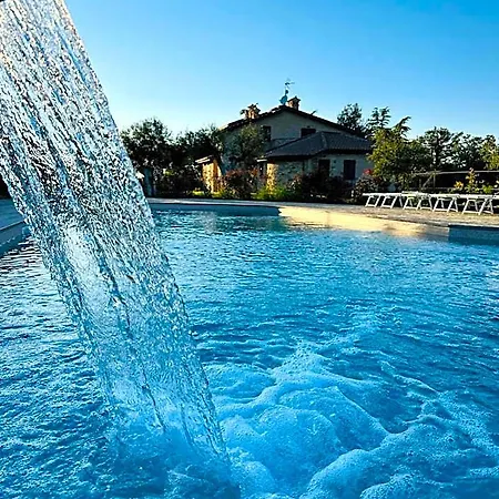 Madonna Carradori Country 3*