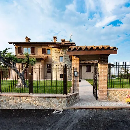 Bed & Breakfast Madonna Carradori Country 3*